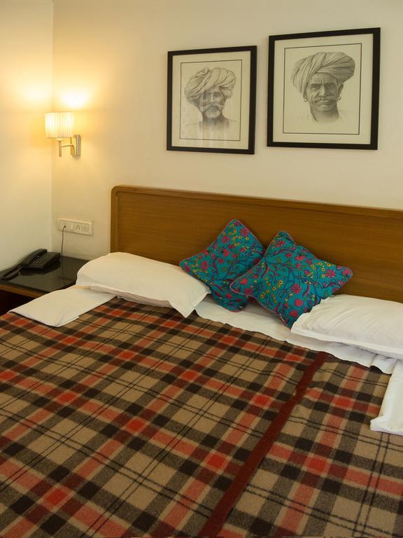 Atithi Guest House Τζαϊπούρ Δωμάτιο φωτογραφία